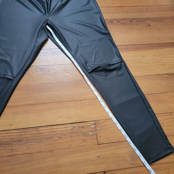 NWT Torrid Open Knee Black Faux Leather Pants Plus Size 2X - Picture 9 of 11